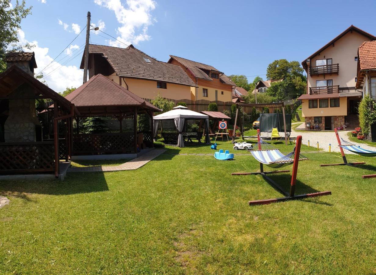 Vila Sarah Bran Bran  Bagian luar foto