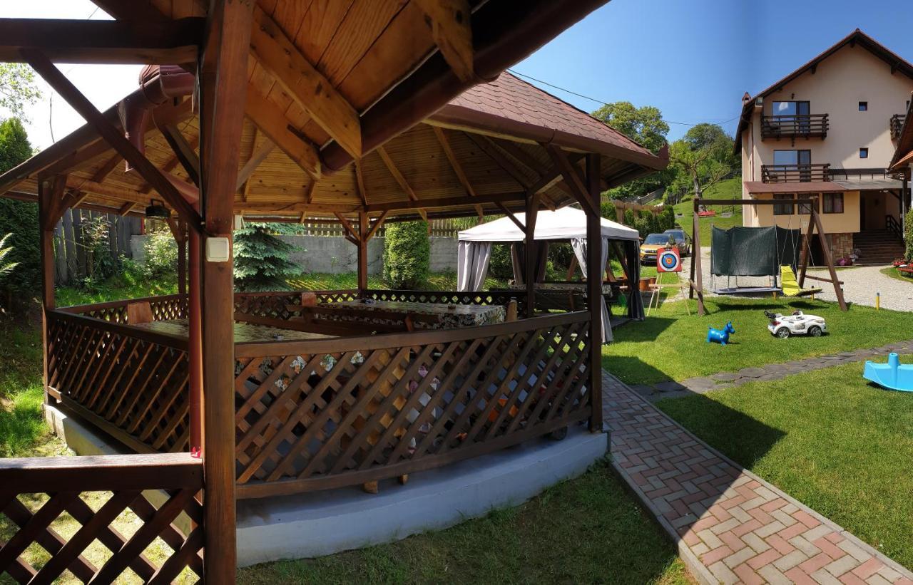 Vila Sarah Bran Bran  Bagian luar foto