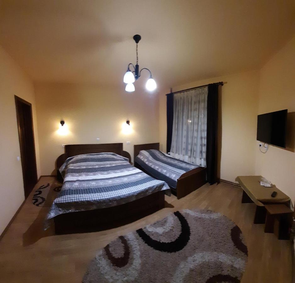 Vila Sarah Bran Bran  Bagian luar foto