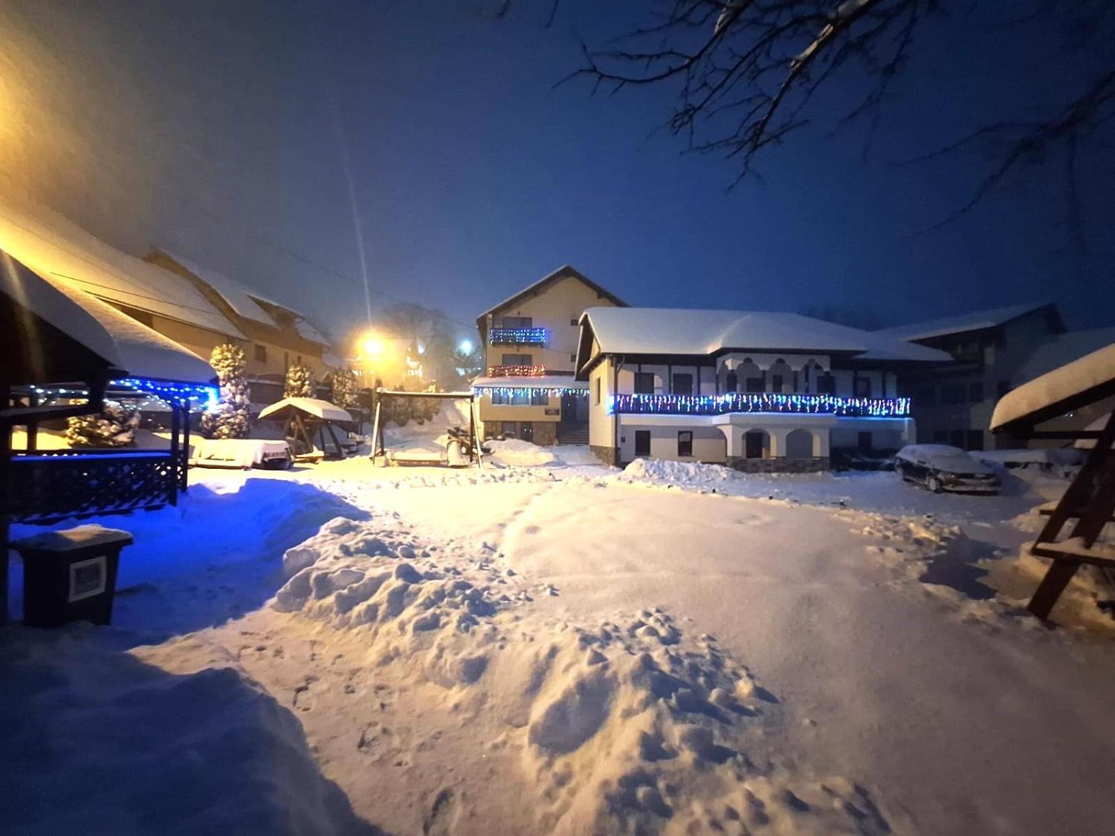 Vila Sarah Bran Bran  Bagian luar foto