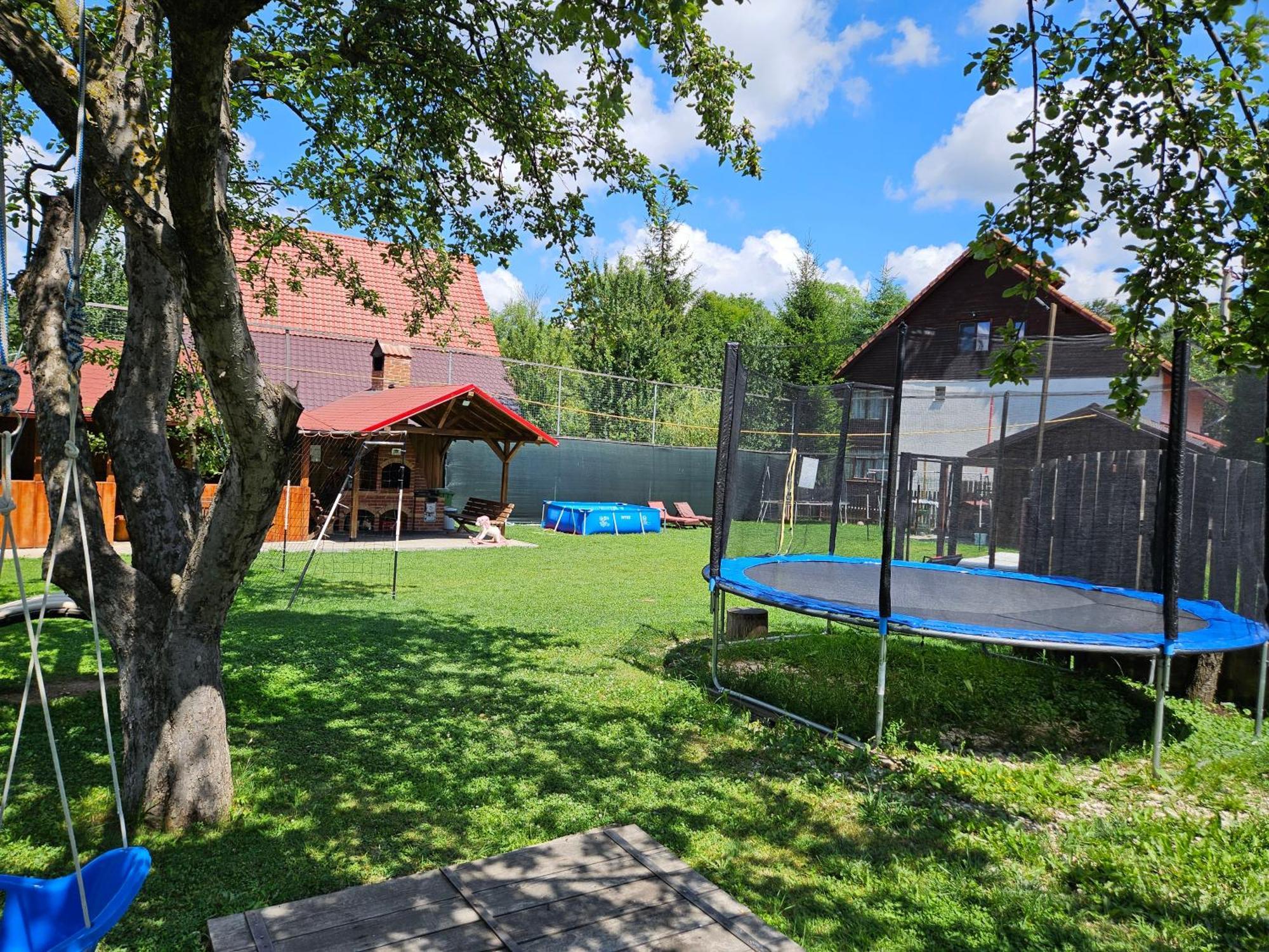 Vila Sarah Bran Bran  Bagian luar foto