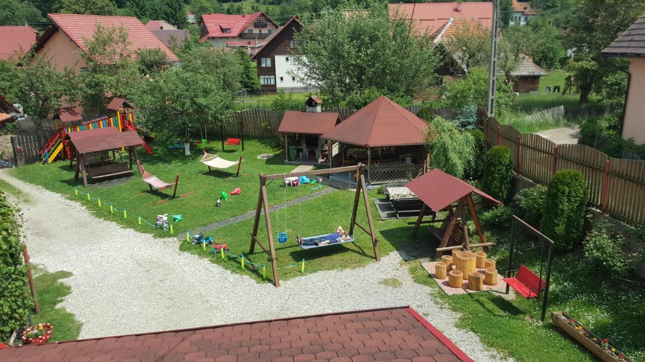Vila Sarah Bran Bran  Bagian luar foto